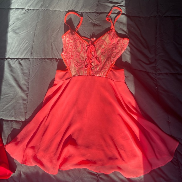 Dress - Picture 1 of 1